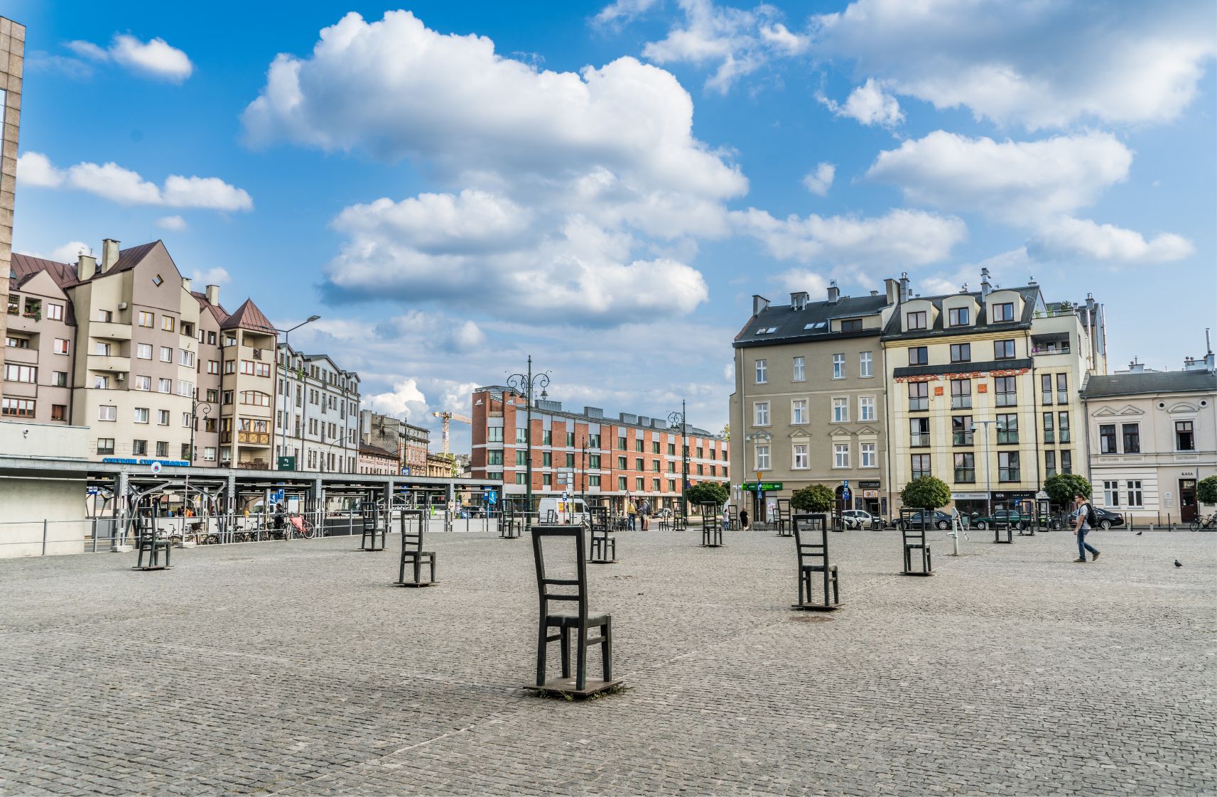Heroes' Square in Krakow | History & Attractions